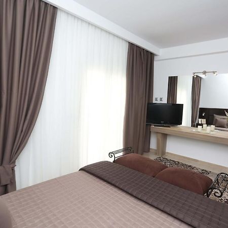 Philoxenia Boutique Suites & Studios Pefkochori Exterior photo